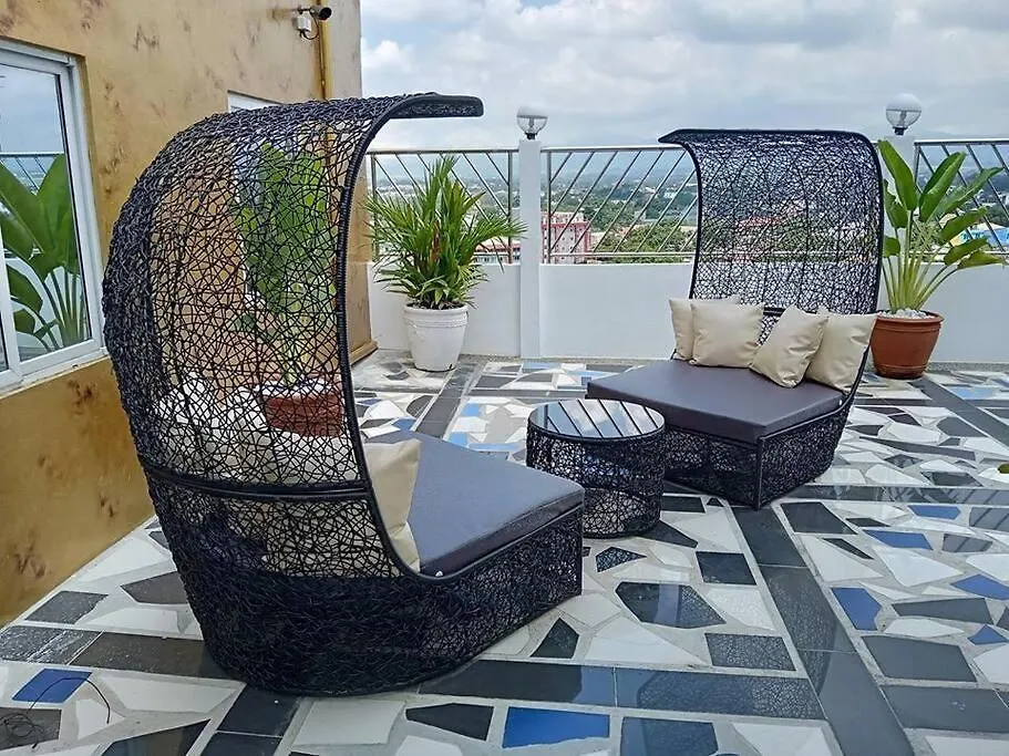 公寓 2 Large Br At Kandi, 300Mbps Internet,110Sqm Condo 安吉利斯