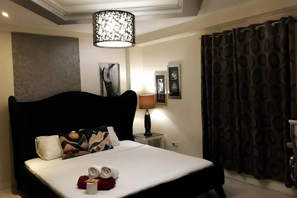 2 Large Br At Kandi, 300Mbps Internet,110Sqm Condo 安吉利斯 0*,  菲律宾