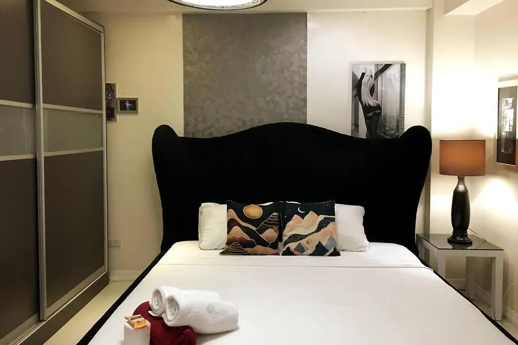 公寓 2 Large Br At Kandi, 300Mbps Internet,110Sqm Condo 安吉利斯 菲律宾